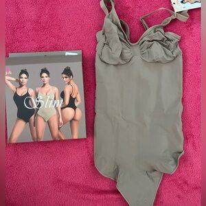 Sculpting Shapewear Bodysuit – Nude & Black